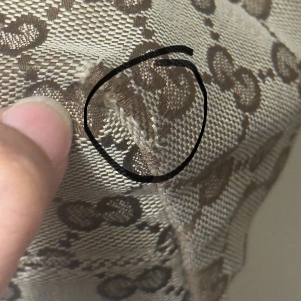 Gucci Tan Messenger Bag with Green and Red Strap - Picture 2 of 14